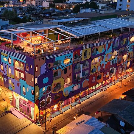 Chi Art Series Hotel Bangkok Exterior foto